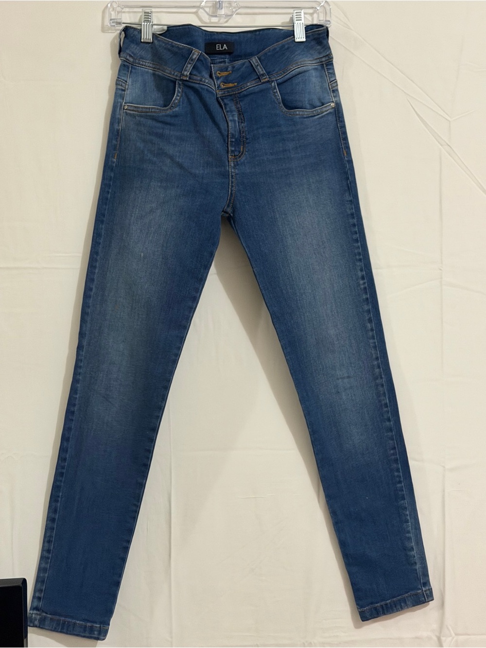 High-Rise Skinny Jeans in Medium Blue Wash